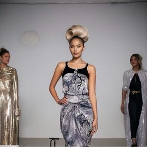 ARBER 100% Silk Weightless Floral Pattern Gray Sleeveless Top & Skirt Suit